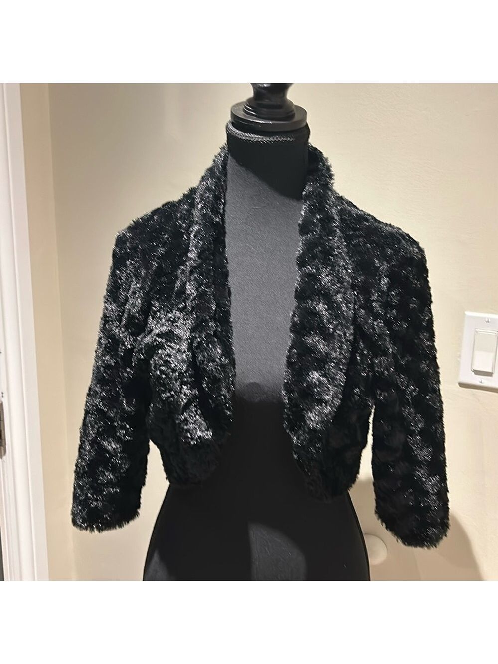 Faux fur evening capelet